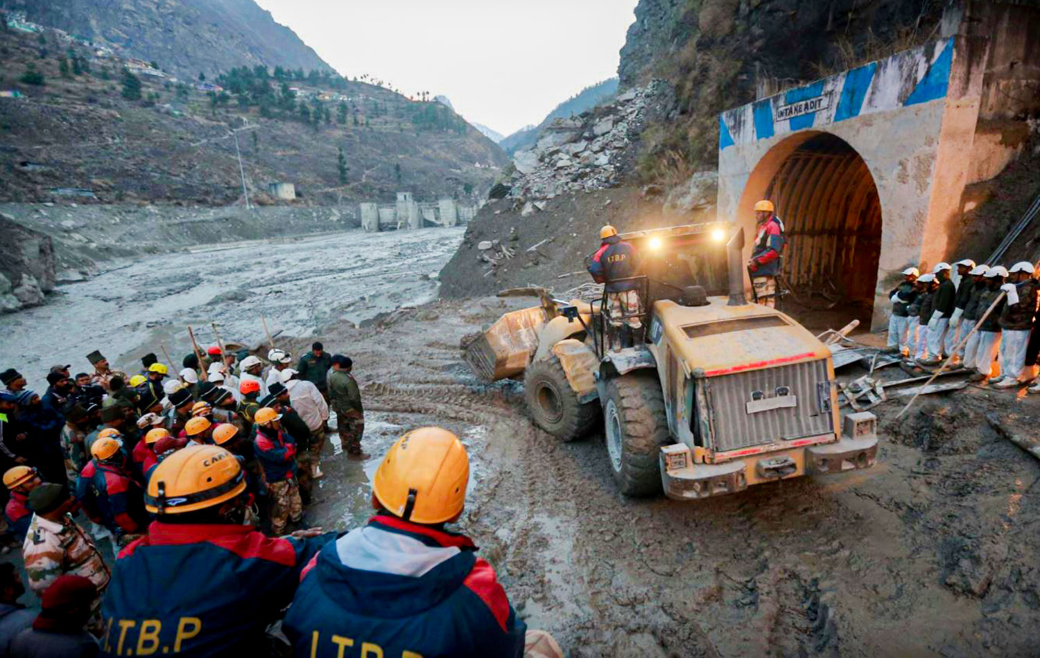 El desprendimiento de un glaciar en la India causa la rotura de una presa