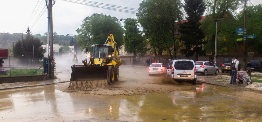 Reportaje fotográfico especial: Vea una violenta tormenta causante de inundaciones repentinas