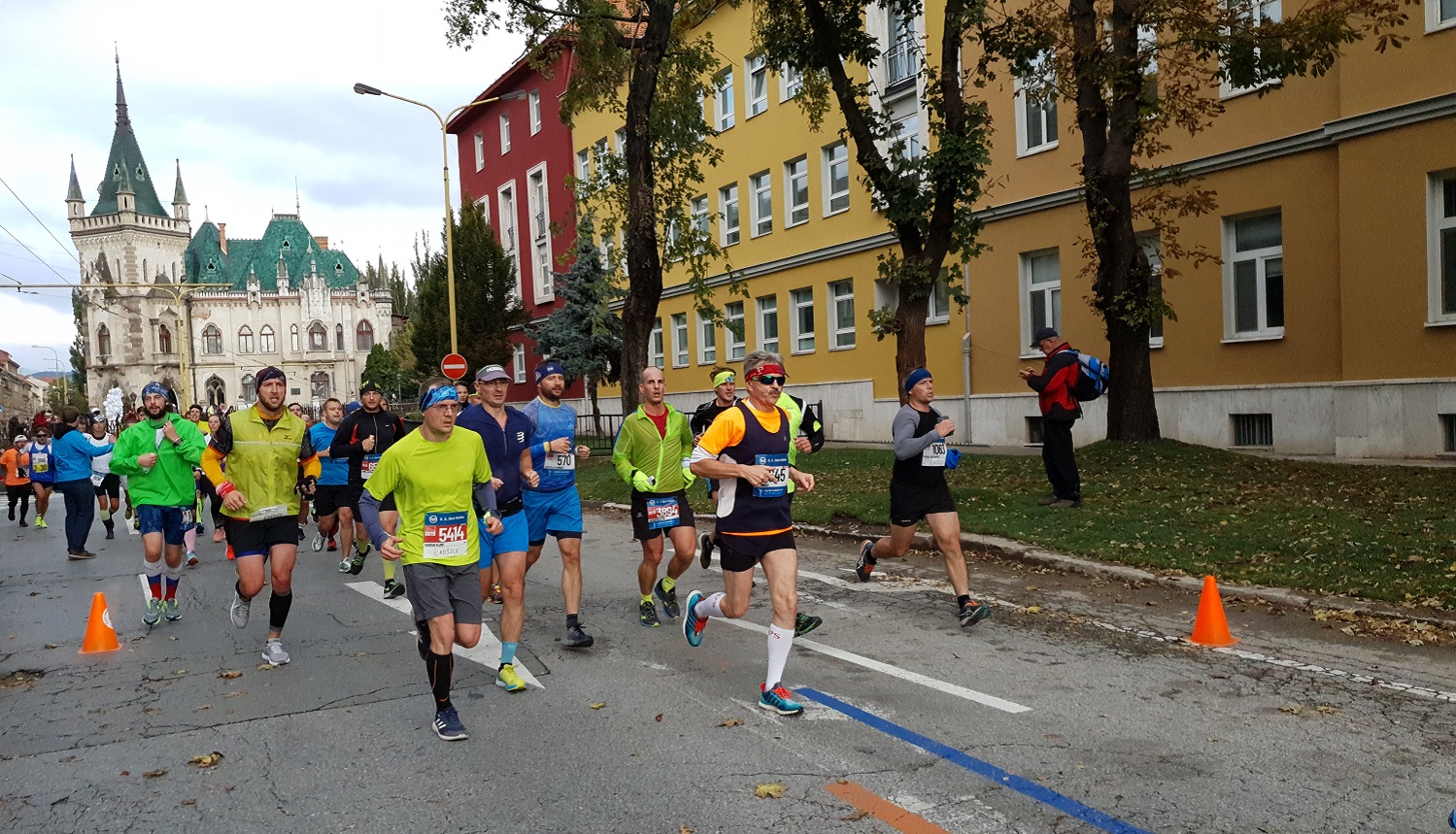 Una atmósfera única volvió a impregnar la Maratón Internacional de la Paz de Kosice de 2019